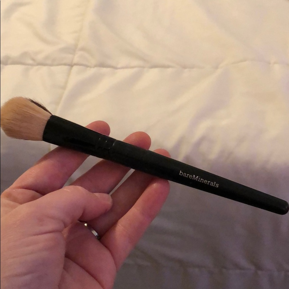 BareMinerals duel finish blush and contour brush